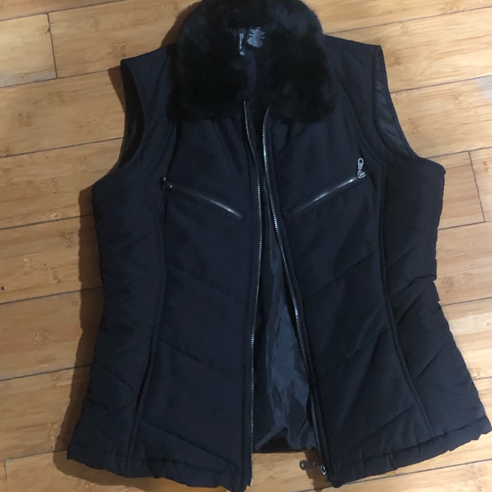 Faux fur collar vest